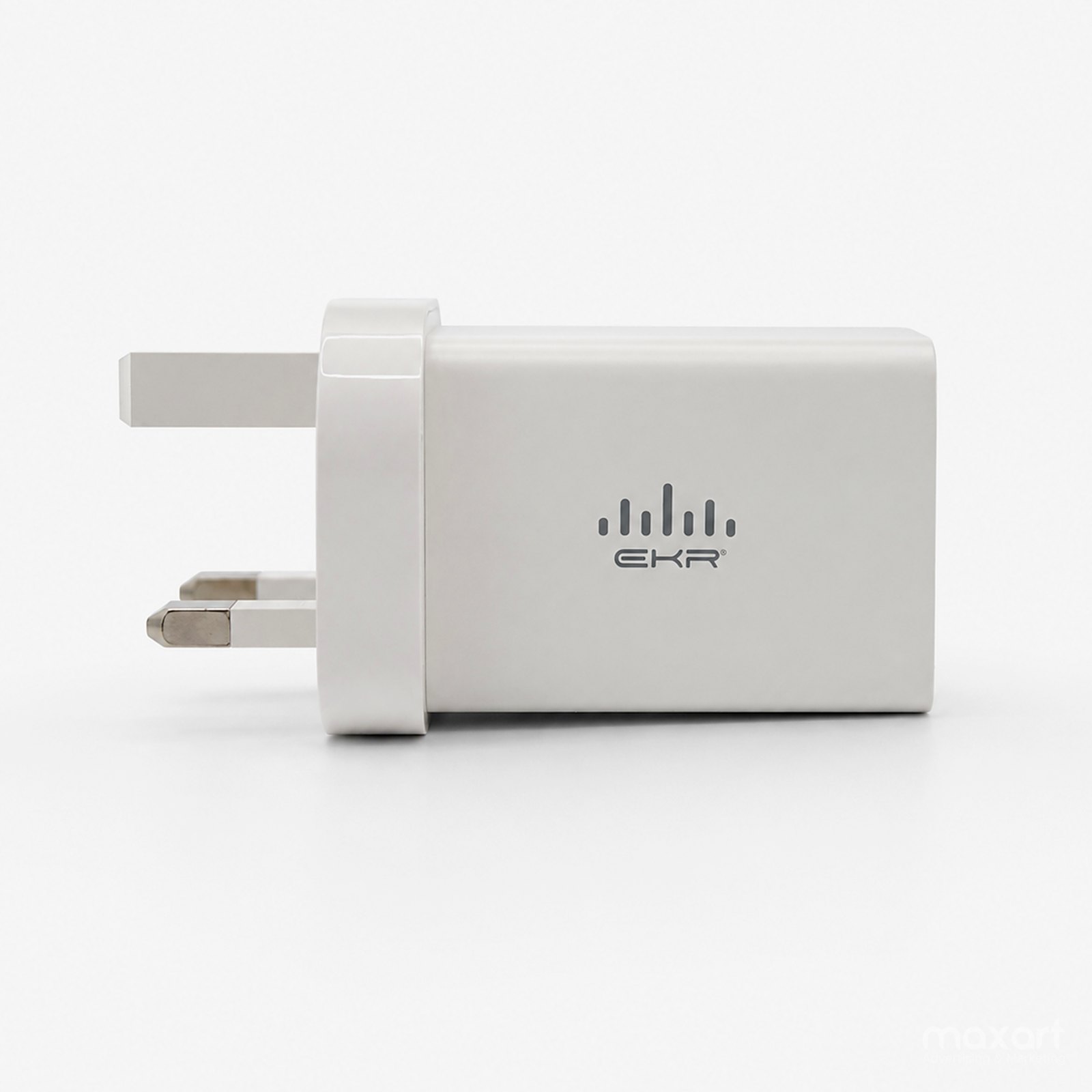 P067AU 67W GaN Charger